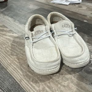 Hey dude shoes